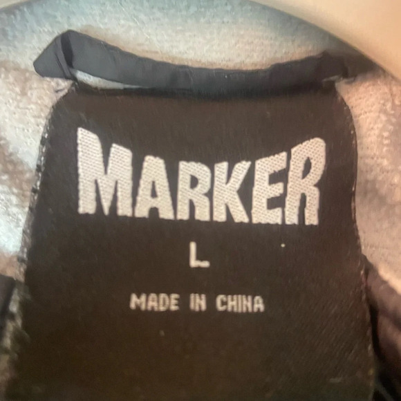 Marker women’s puff quilted vest size large - Picture 5 of 8